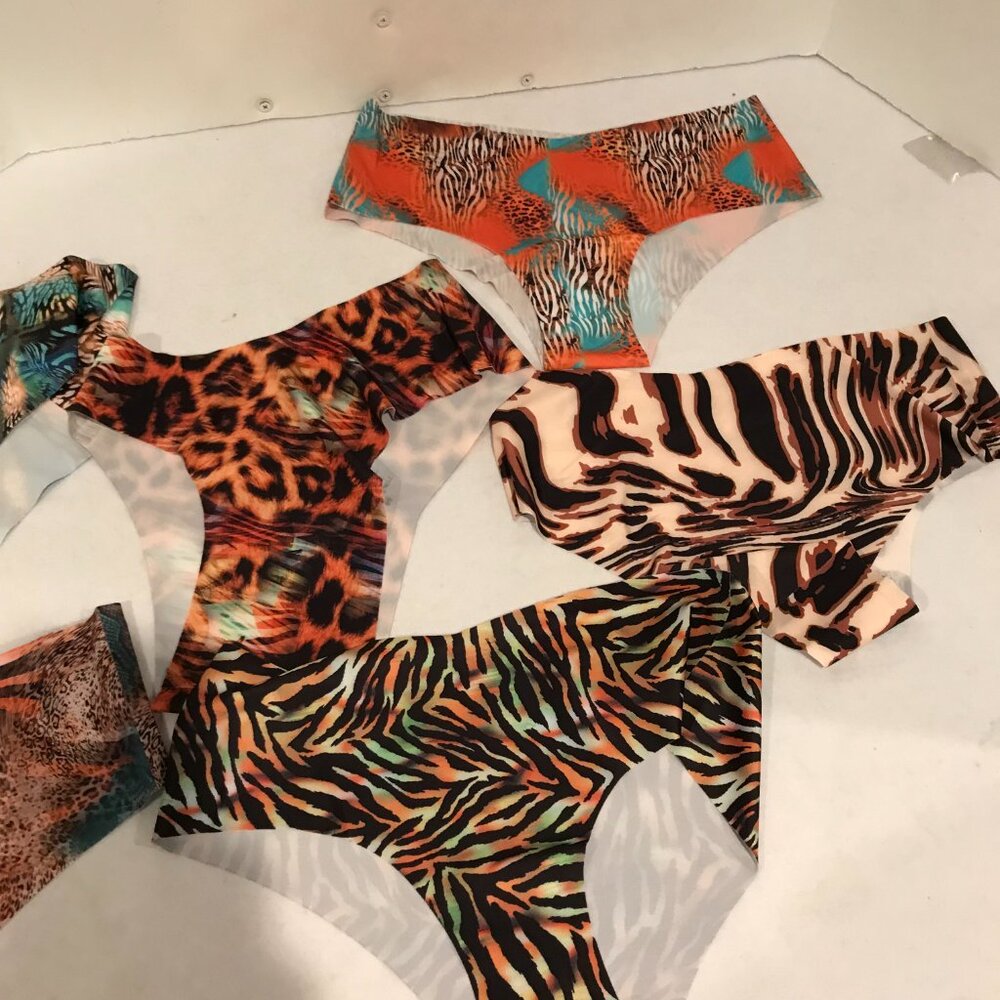 LA LUNE WOMENS V-CUT BRIEFS 6 PAIR NEW - Picture 4 of 8